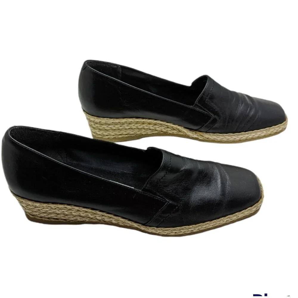 Women's Andre Assous Espadrilles Low Wedge Heel, Size 7.5 M
